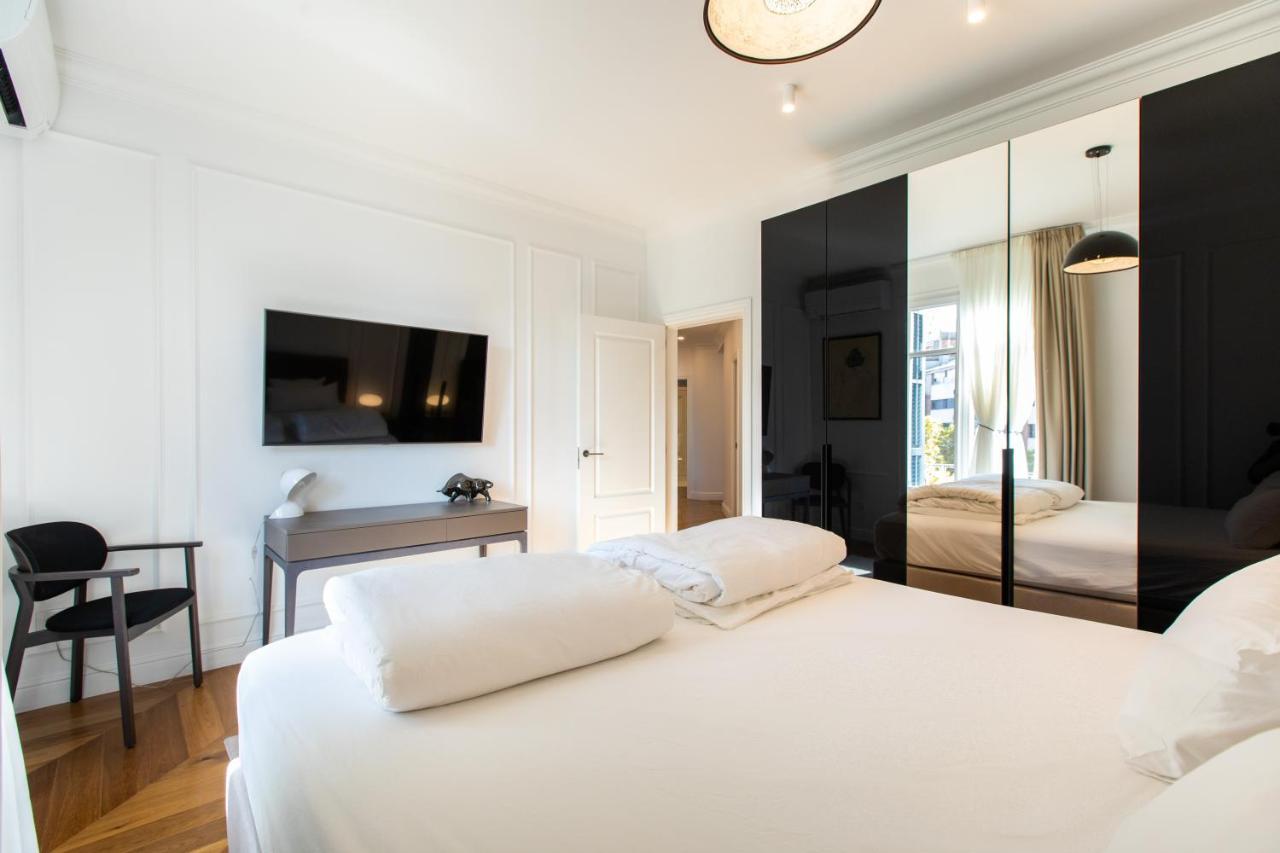 Majestic 4Br/4Bath Apartment In Sagrada Familia Area Barcelona Buitenkant foto