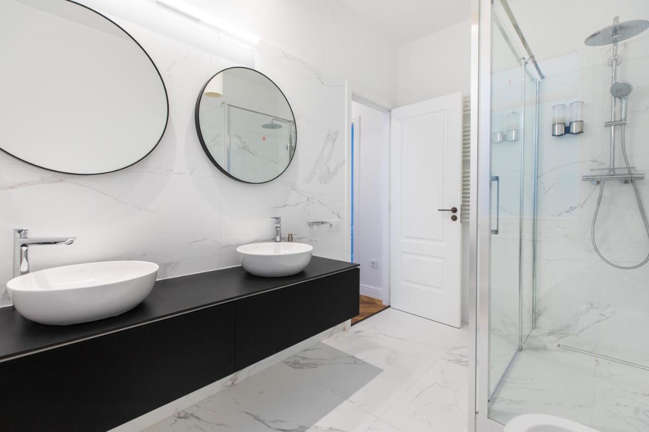 Majestic 4Br/4Bath Apartment In Sagrada Familia Area Barcelona Buitenkant foto