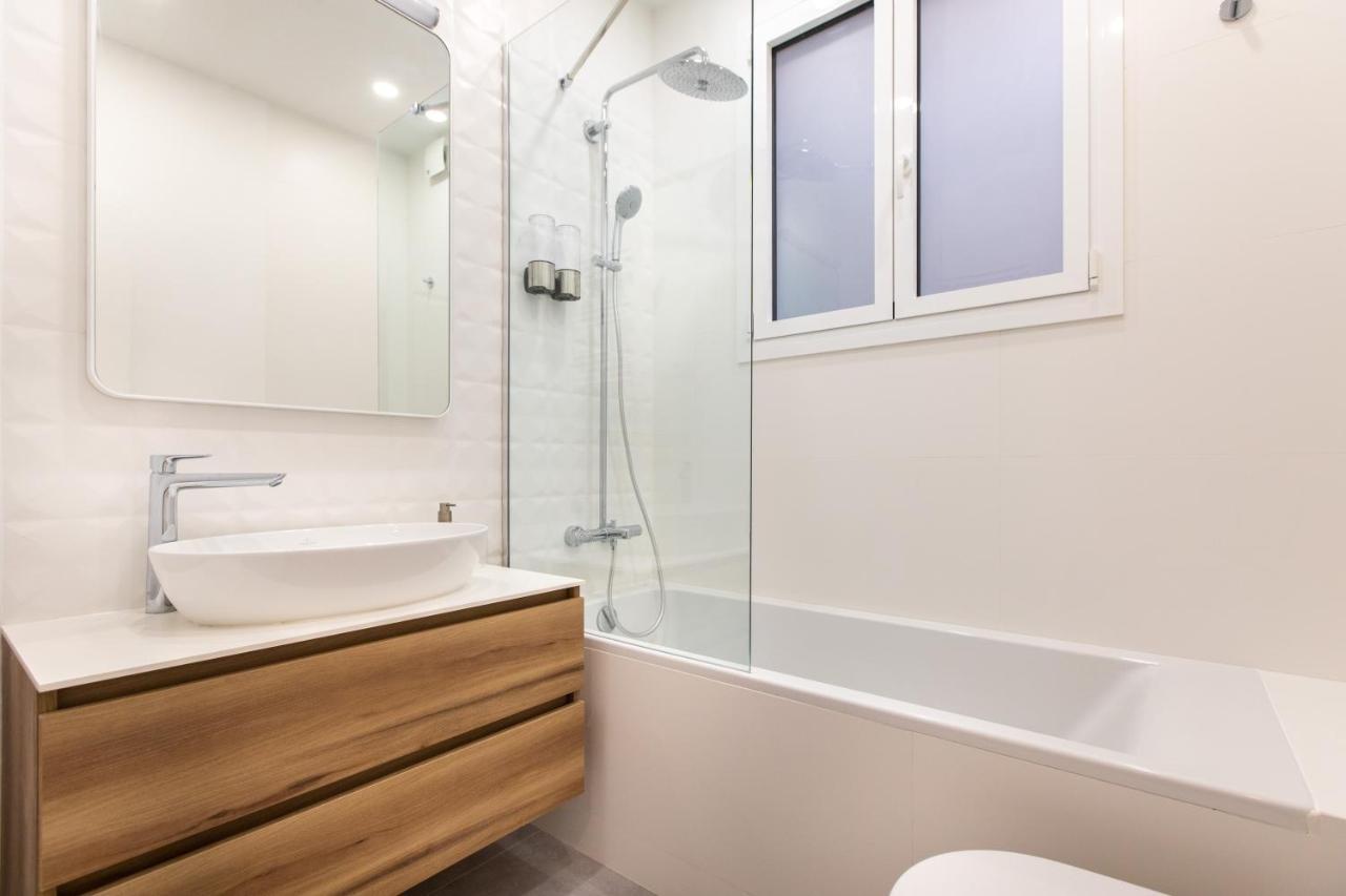 Majestic 4Br/4Bath Apartment In Sagrada Familia Area Barcelona Buitenkant foto