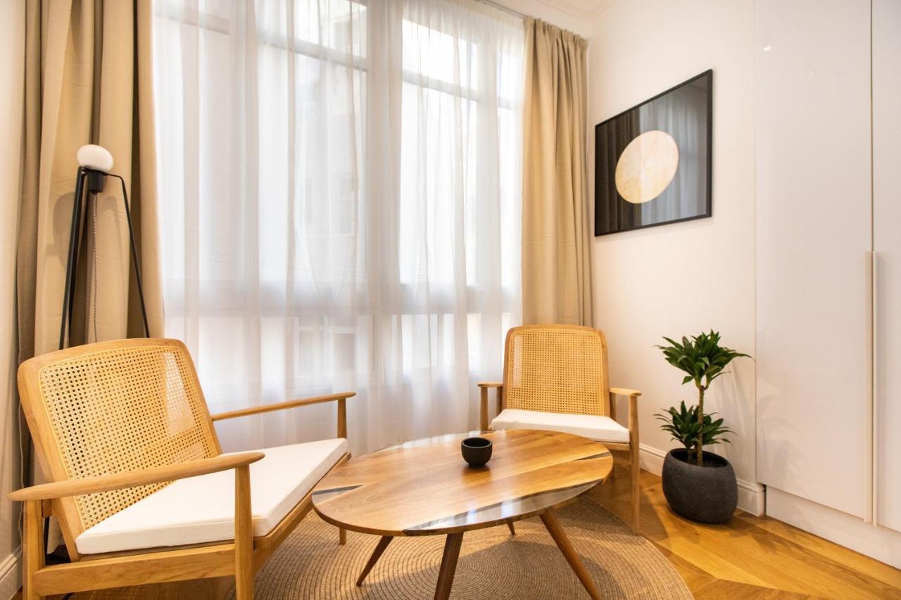 Majestic 4Br/4Bath Apartment In Sagrada Familia Area Barcelona Buitenkant foto