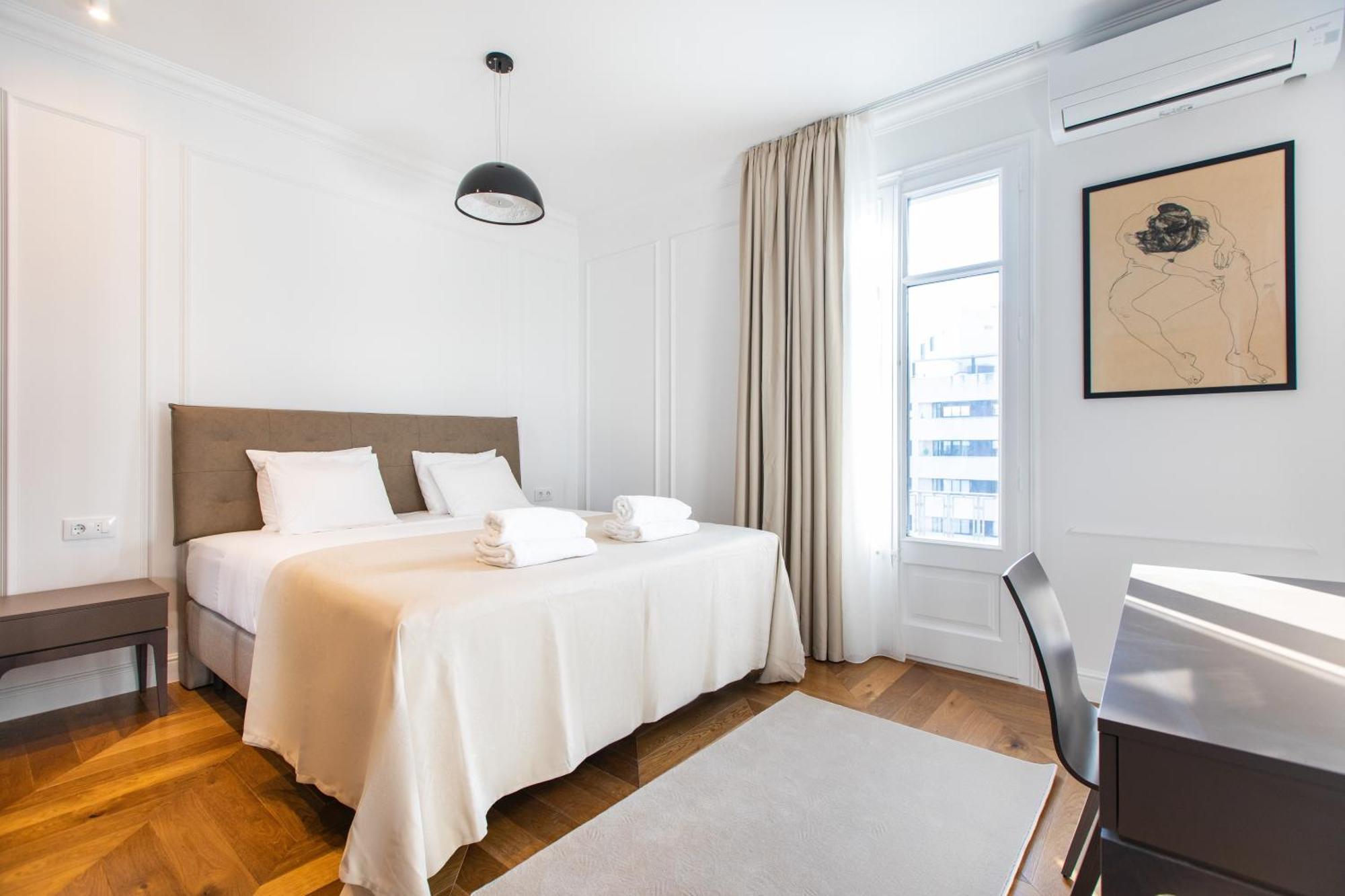 Majestic 4Br/4Bath Apartment In Sagrada Familia Area Barcelona Buitenkant foto