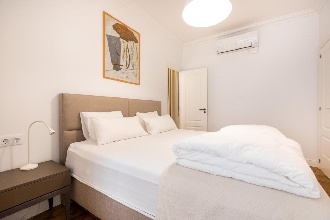 Majestic 4Br/4Bath Apartment In Sagrada Familia Area Barcelona Buitenkant foto