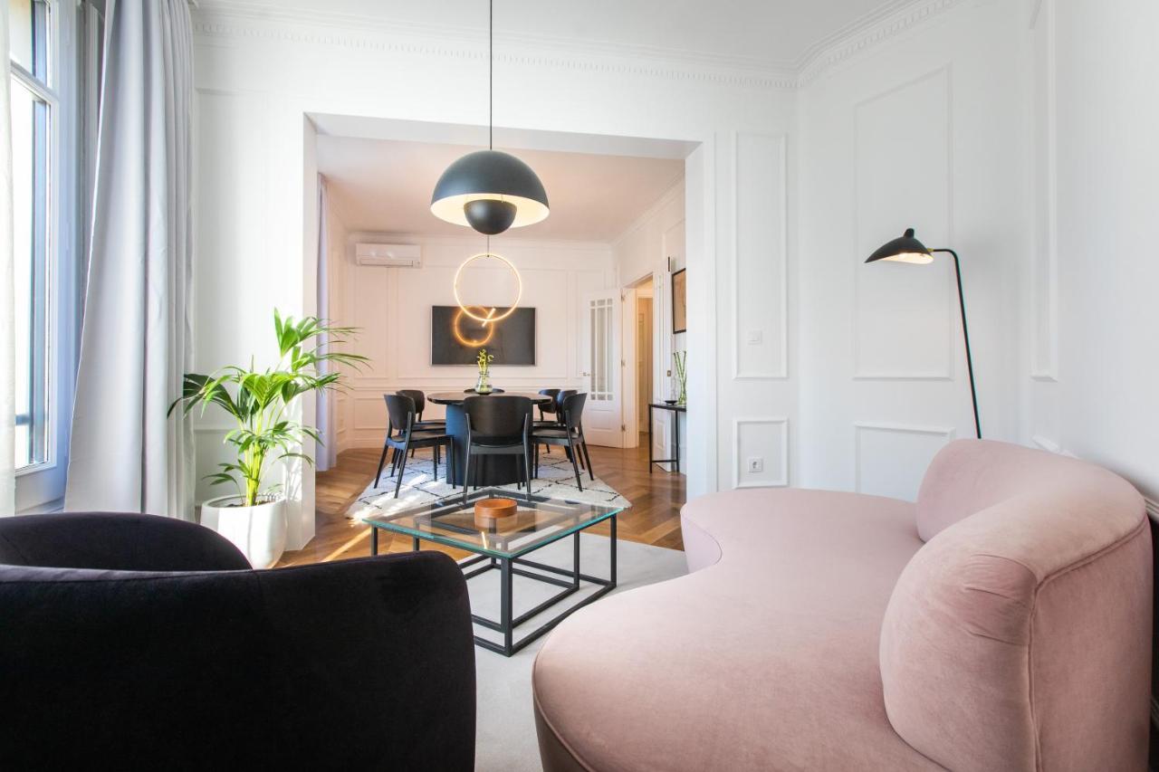 Majestic 4Br/4Bath Apartment In Sagrada Familia Area Barcelona Buitenkant foto