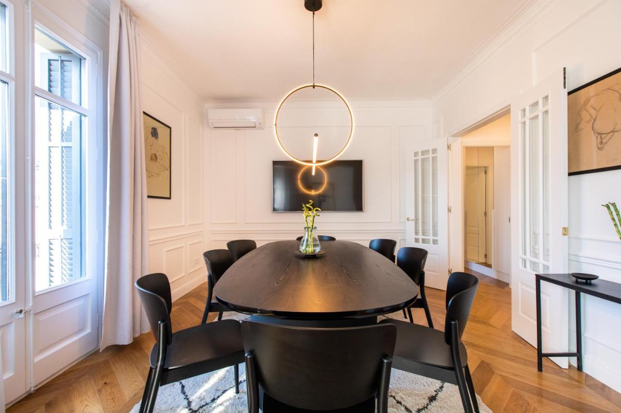 Majestic 4Br/4Bath Apartment In Sagrada Familia Area Barcelona Buitenkant foto