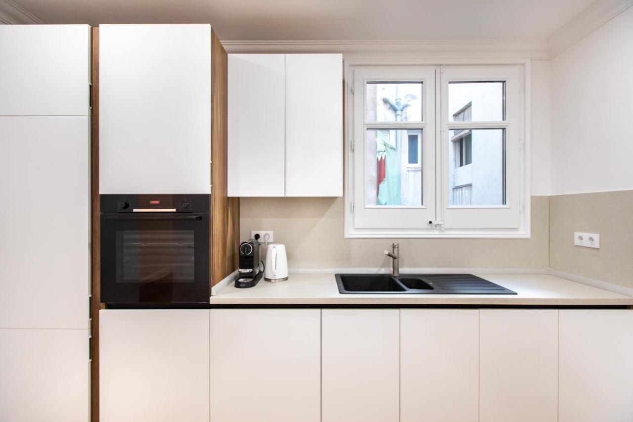 Majestic 4Br/4Bath Apartment In Sagrada Familia Area Barcelona Buitenkant foto